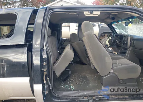 2005 Chevrolet Silverado 1500 Ls из США, поврежденный, VIN 1GCEC19TX5Z137997